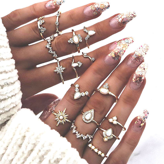 Royal Drops: 16-Piece Vintage Ring Set